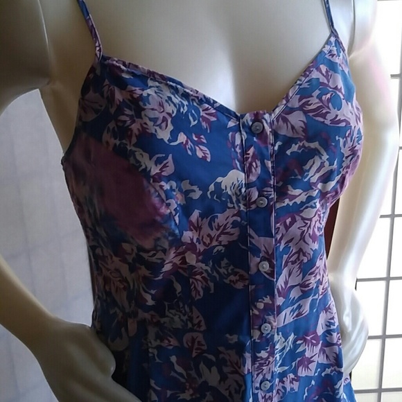 Dress - Picture 2 of 6